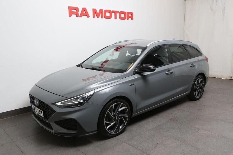 Grå Begagnad 2020 Hyundai i30 N Line Kombi | 219 800 kr (Lite dyr) - Bild 1/3