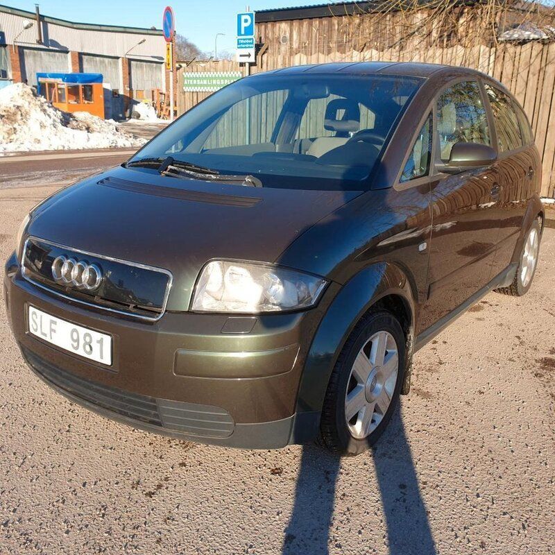 Mörkgrön Begagnad 2001 Audi A2 Halvkombi | 24 900 kr (Lite dyr) - Bild 1/4