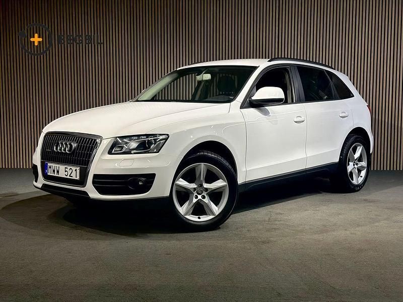 Vit Begagnad 2011 Audi Q5 Comfort SUV | 99 400 kr (Marknadspris) - Bild 1/4