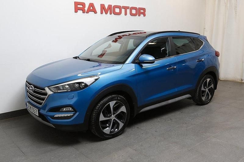 Ljusblå Begagnad 2017 Hyundai Tucson Premium SUV | 209 900 kr (Marknadspris) - Bild 1/4
