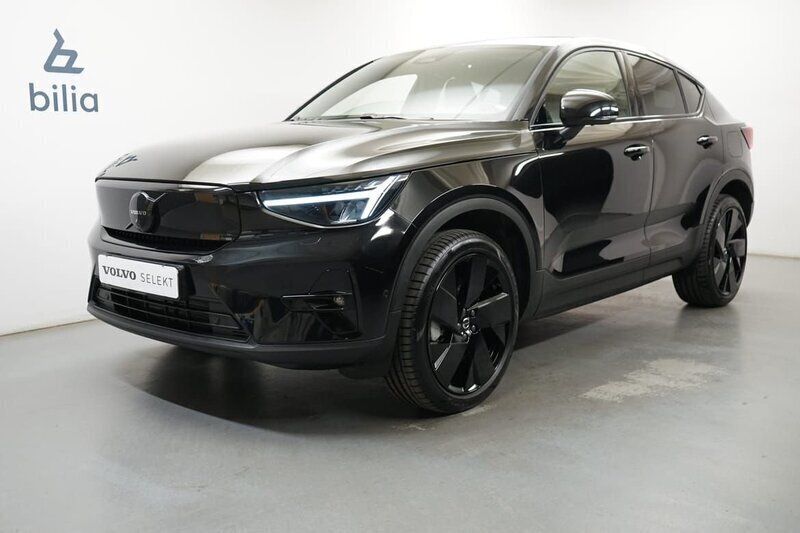 Svart Begagnad 2025 Volvo EC40 Performance SUV | 529 900 kr (Lite dyr) - Bild 1/3