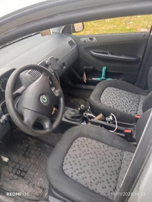 Silver Begagnad 2005 Skoda Fabia Kombi | 13 990 kr (Marknadspris) - Bild 1/4