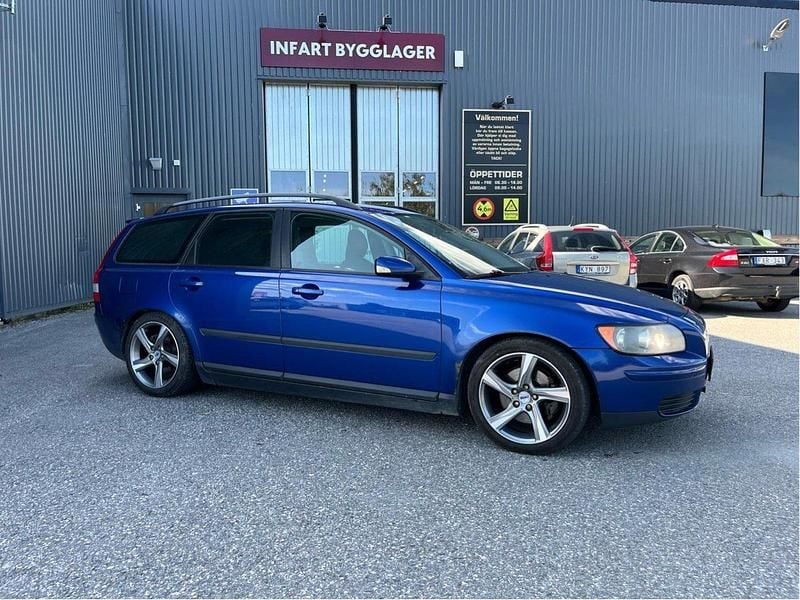 Blå Begagnad 2006 Volvo V50 Ocean Race Kombi | 29 000 kr (Marknadspris) - Bild 1/4