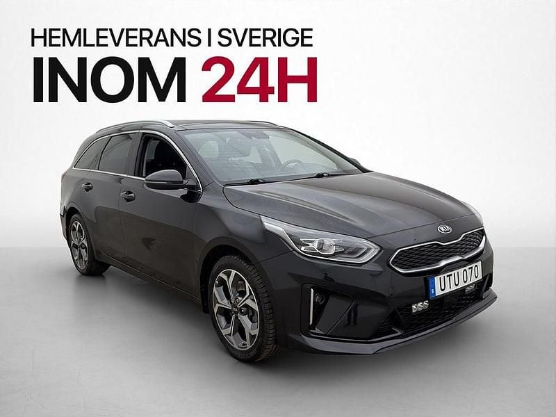 Begagnad Kia Ceed Plus 105 HK (77 kW) 2020 Svart Halvkombi
