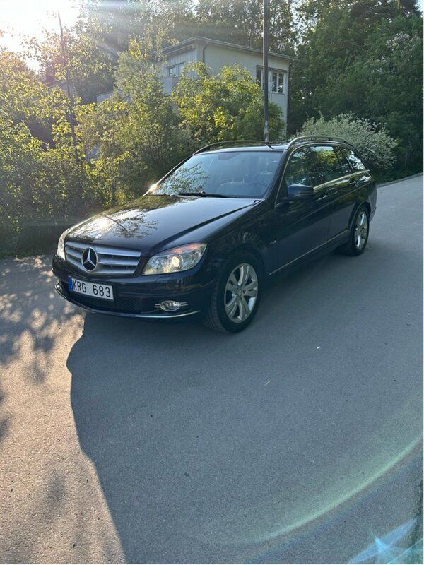 Blå Begagnad 2010 Mercedes C220 Kombi | 118 000 kr (Lite dyr) - Bild 1/4