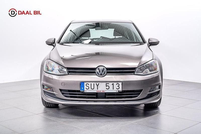 Begagnad VW Golf VII Style 122 HK (89 kW) 2013 Grå Halvkombi