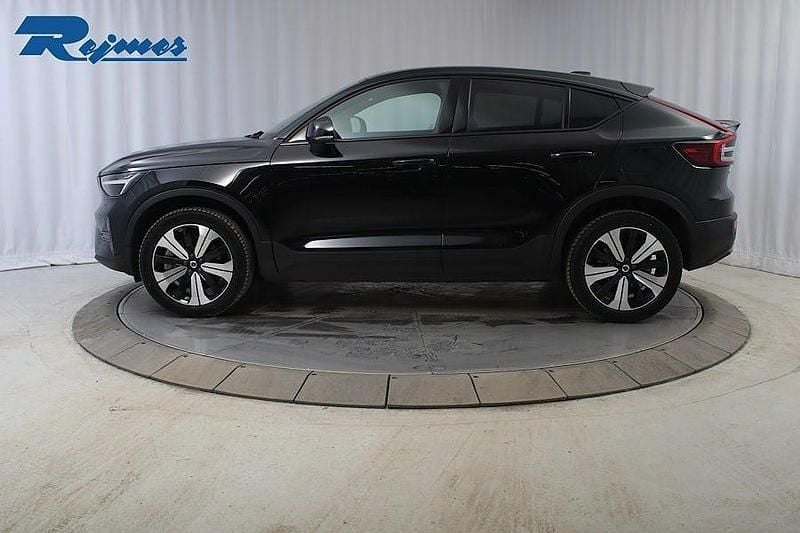 Begagnad Volvo C40 Core 169 kW (231 HK) 2022 Onyx svart metallic SUV