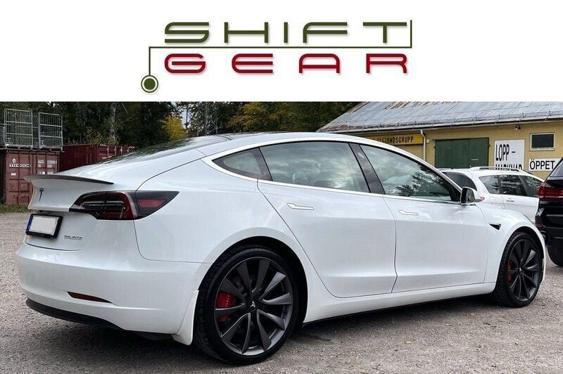 Begagnad 2020 Tesla Model 3 Performance Sedan | 270 000 kr (Superpris) - Bild 1/4