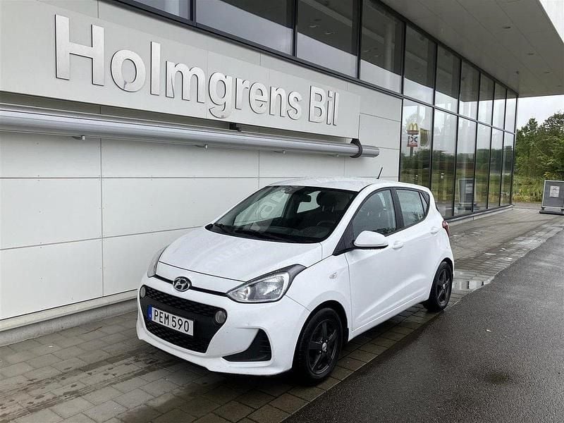 Vit Begagnad 2016 Hyundai i10 Halvkombi | 79 900 kr (Marknadspris) - Bild 1/3