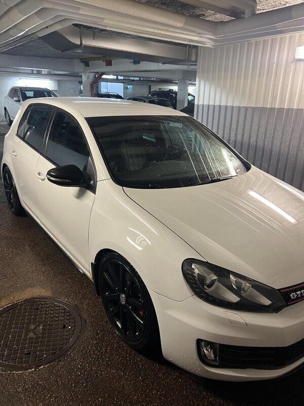 Vit Begagnad 2012 VW Golf VII GTD Halvkombi | 89 000 kr (Bra pris) - Bild 1/4