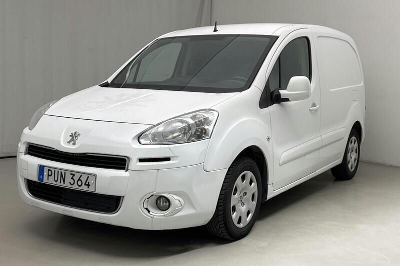 Vit Begagnad 2015 Peugeot Partner Minibuss | 30 000 kr (Superpris) - Bild 1/4