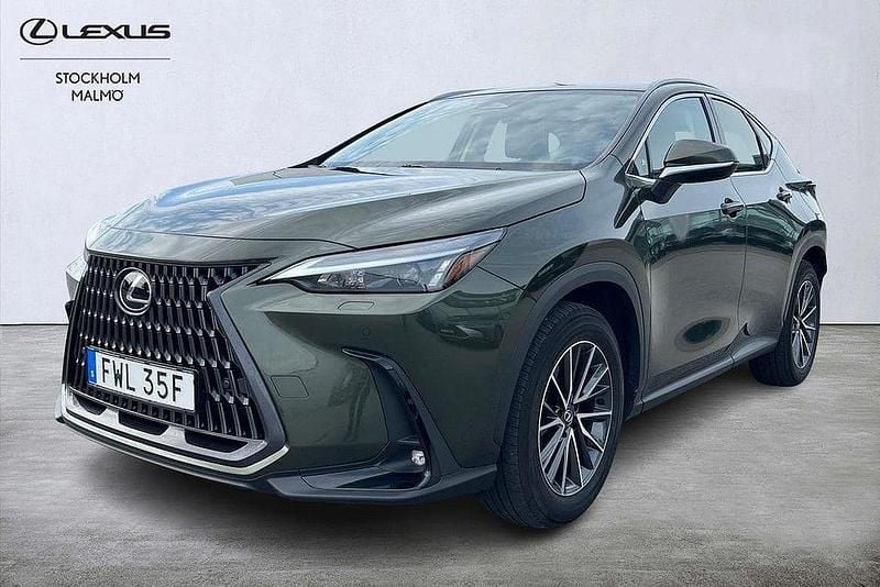 Grön Begagnad 2023 Lexus NX350h Business Edition SUV | 479 000 kr (Bra pris) - Bild 1/4
