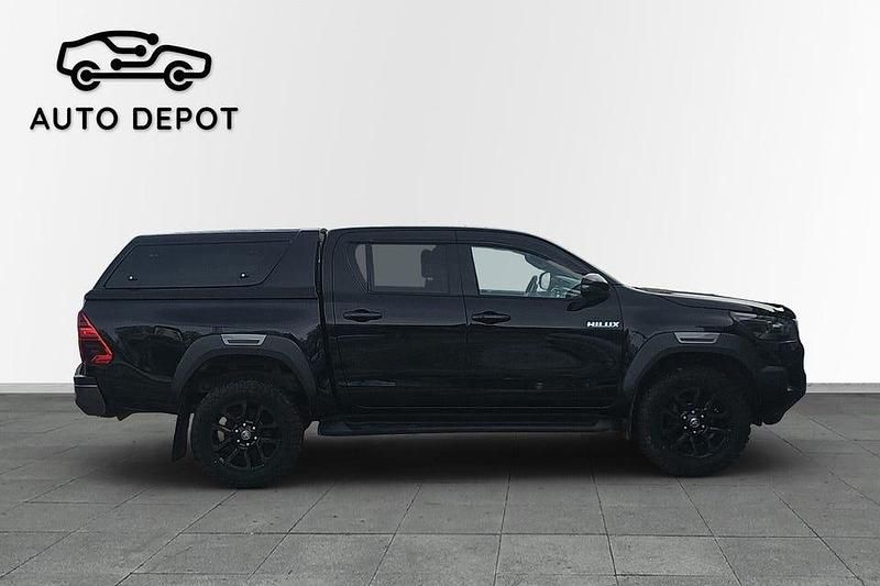 Begagnad Toyota HiLux 204 HK (150 kW) 2021 Svart Pickup