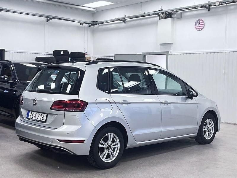 Begagnad VW Golf VII 110 HK (80 kW) 2017 Silver Halvkombi