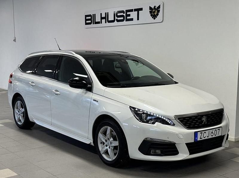 Vit Begagnad 2017 Peugeot 308 SW GT-line Kombi | 119 900 kr (Marknadspris) - Bild 1/4