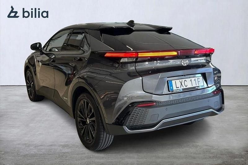 Begagnad Toyota C-HR Comfort 200 HK (147 kW) 2024 Grå SUV