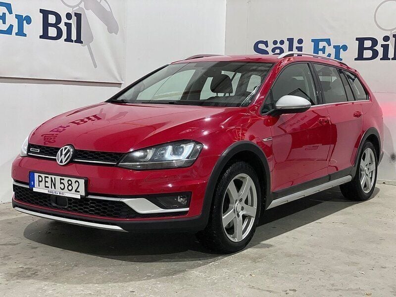 Röd Begagnad 2017 VW Golf Alltrack Kombi | 149 800 kr (Bra pris) - Bild 1/4