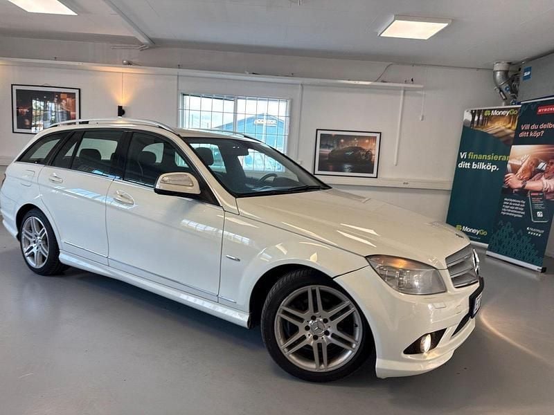 Vit Begagnad 2008 Mercedes C200 Avantgarde Kombi | 69 900 kr (Lite dyr) - Bild 1/4