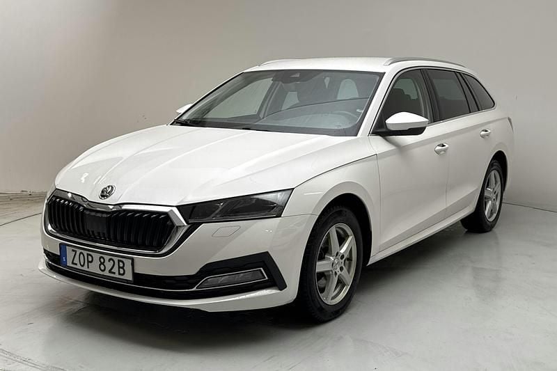 Vit Begagnad 2022 Skoda Octavia G-TEC Kombi | 200 200 kr (Bra pris) - Bild 1/4
