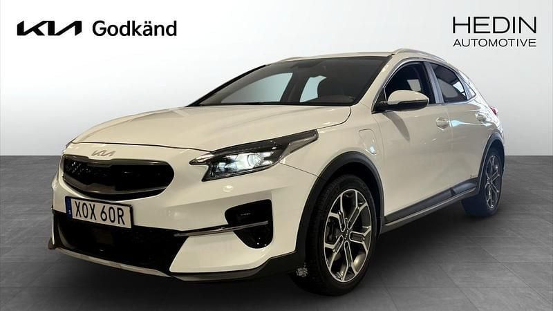 Vit (white) Begagnad 2022 Kia XCeed Advance SUV | 249 900 kr (Marknadspris) - Bild 1/4