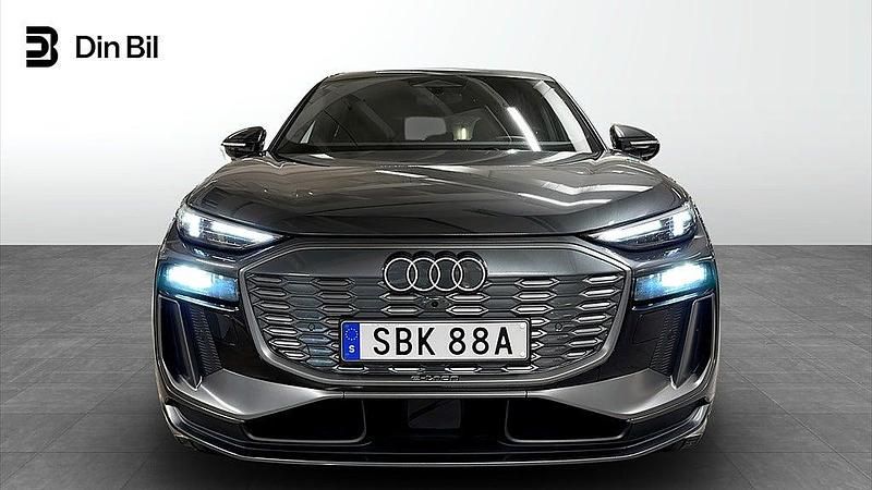 Begagnad Audi e-tron S-Line 285 kW (388 HK) 2024 Grå SUV