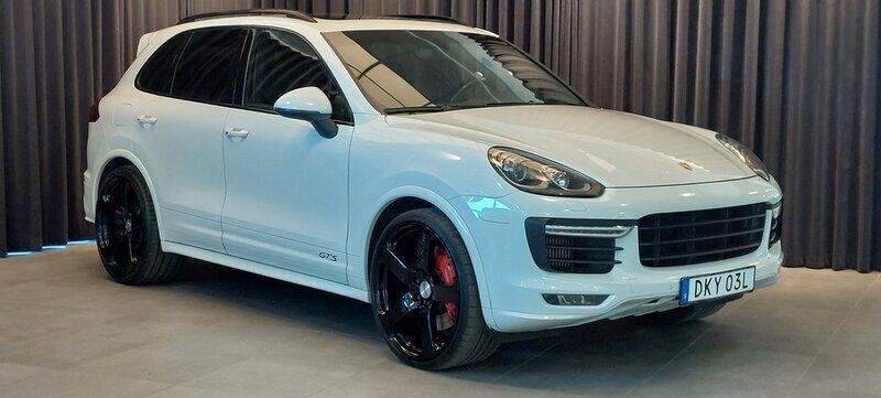 Vit Begagnad 2016 Porsche Cayenne GTS SUV | 348 000 kr - Bild 1/4