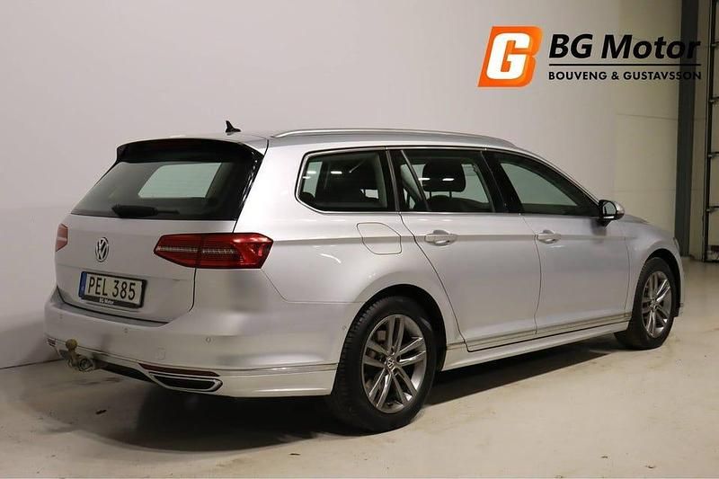 Begagnad VW Passat R-line 190 HK (139 kW) 2017 Silver Kombi