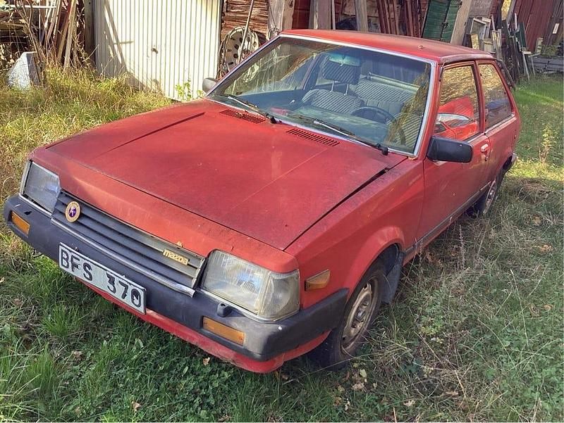 Begagnad 1985 Mazda 323 Halvkombi | 7 500 kr - Bild 1/3