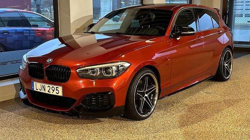 Begagnad BMW M140 M Sport 340 HK (250 kW) 2018 Orange Halvkombi