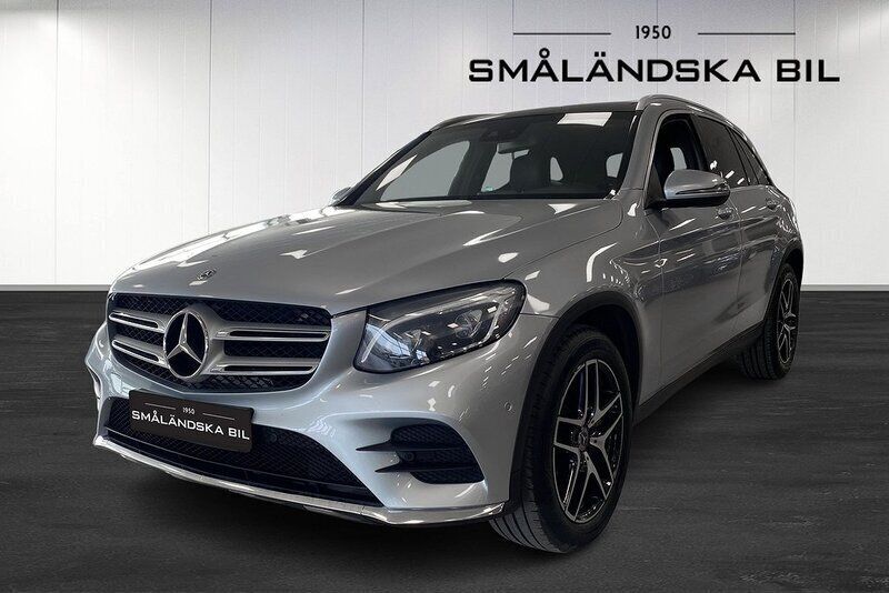 Silver Begagnad 2017 Mercedes GLC220 AMG line SUV | 329 000 kr (Dyr) - Bild 1/4