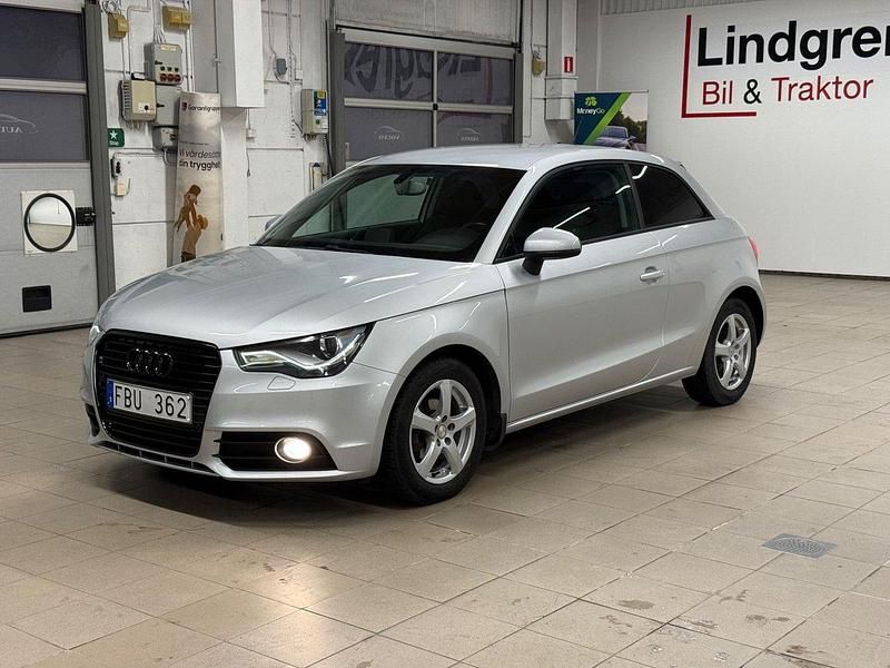 Begagnad Audi A1 86 HK (63 kW) 2010 Silver Halvkombi