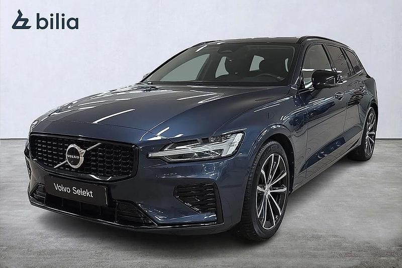 Begagnad Volvo V60 Plus 253 HK (186 kW) 2022 Blå Kombi