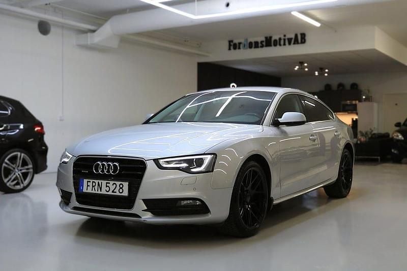 Silver Begagnad 2013 Audi A5 Sportback S-Line Halvkombi | 154 900 kr (Marknadspris) - Bild 1/4