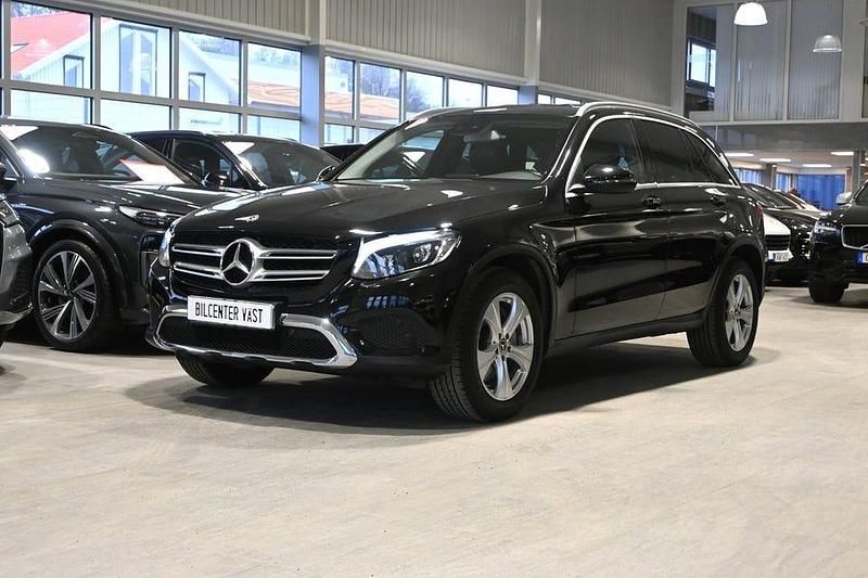 Svart Begagnad 2017 Mercedes GLC250 Exclusive SUV | 299 000 kr (Marknadspris) - Bild 1/4