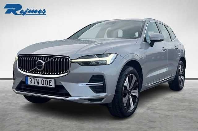 Silver Begagnad 2022 Volvo XC60 Plus SUV | 469 900 kr (Marknadspris) - Bild 1/4