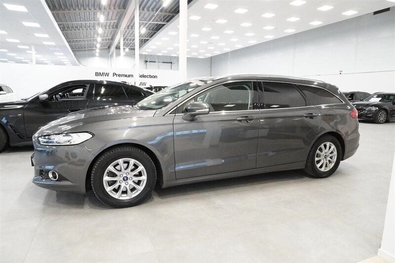 Begagnad Ford Mondeo Business Edition 165 HK (121 kW) 2018 Grå/silver Kombi