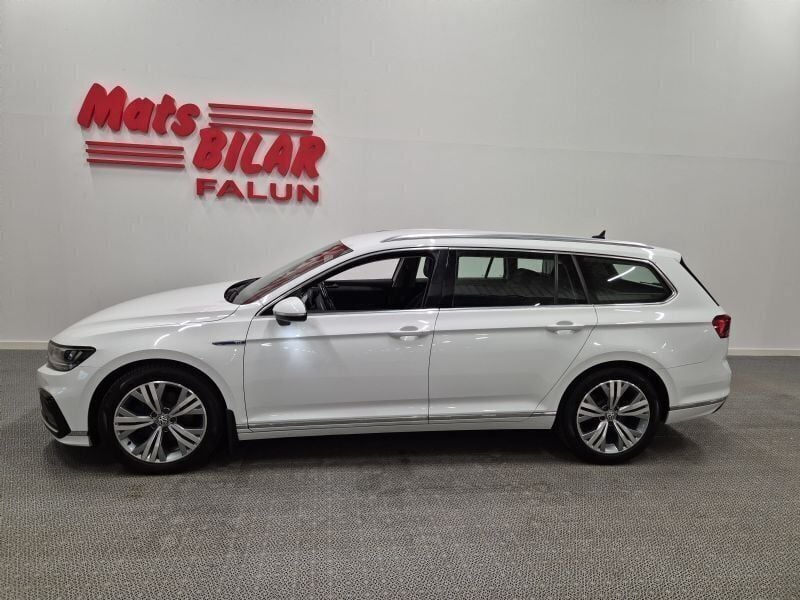 Vit Begagnad 2020 VW Passat GTE Kombi | 259 900 kr (Lite dyr) - Bild 1/4