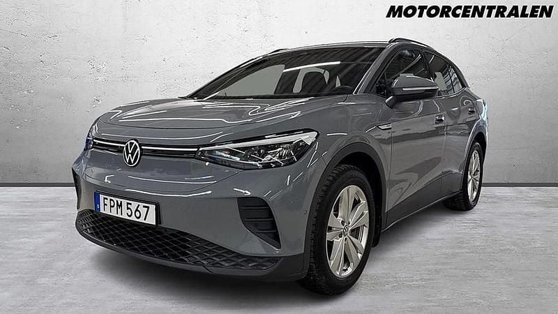 Grå Begagnad 2023 VW ID.4 Pro Performance SUV | 369 000 kr (Marknadspris) - Bild 1/4