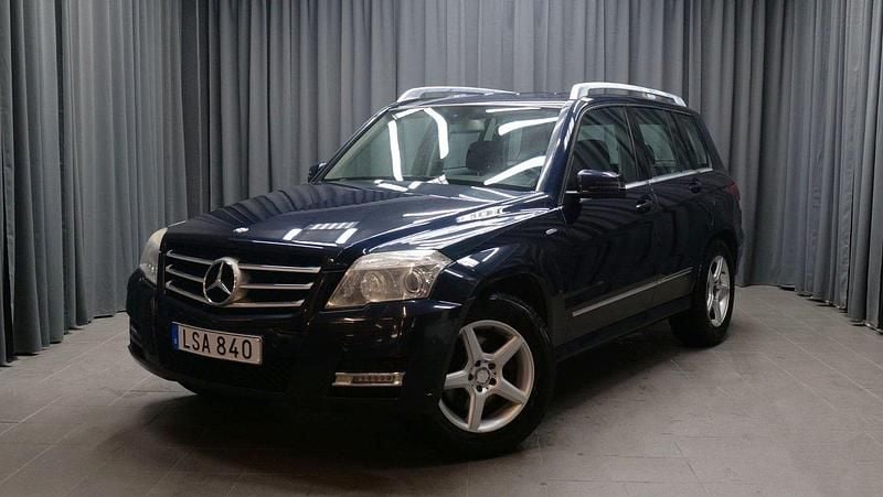 Mörkblå Begagnad 2011 Mercedes GLK220 SUV | 89 000 kr (Bra pris) - Bild 1/4