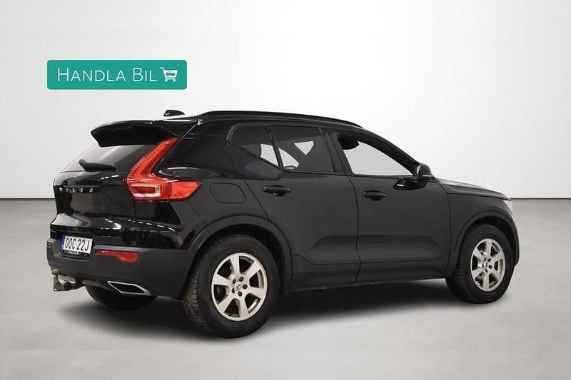 Begagnad Volvo XC40 R-Design 163 HK (119 kW) 2020 Svart SUV