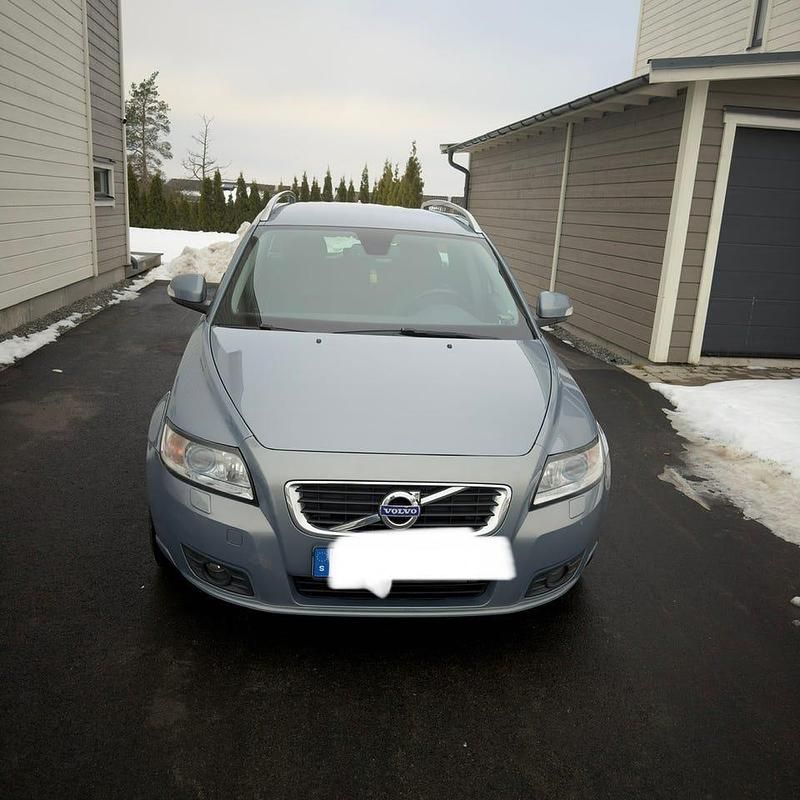 Begagnad 2011 Volvo V50 Kombi | 64 900 kr (Marknadspris) - Bild 1/4