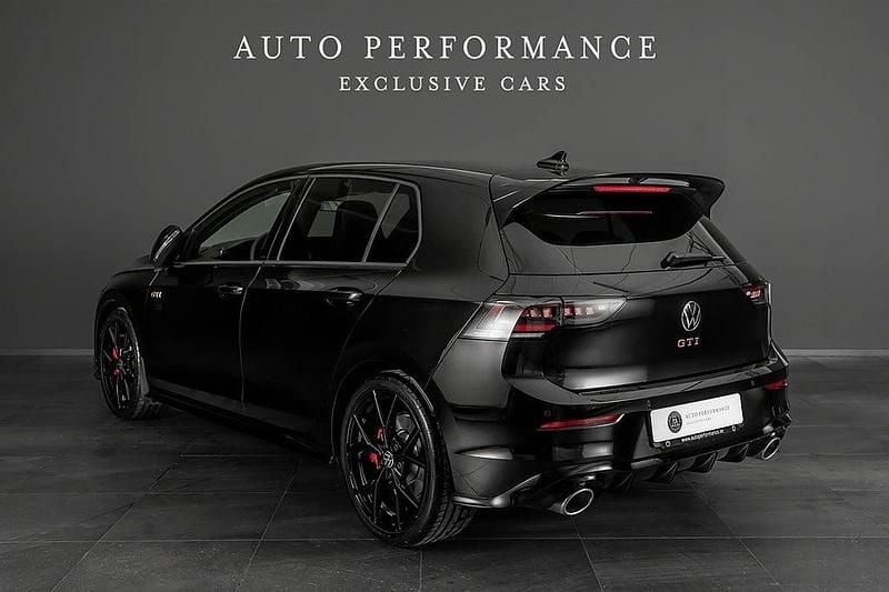Begagnad VW Golf VIII GTI Clubsport 300 HK (220 kW) 2024 Svart Halvkombi