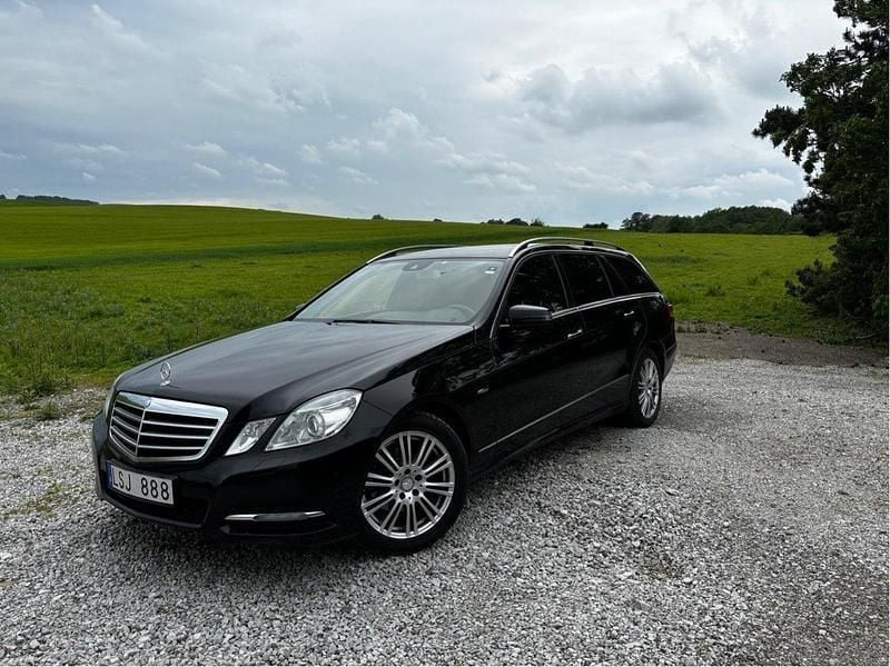 Svart Begagnad 2011 Mercedes E220 Avantgarde Kombi | 75 000 kr (Superpris) - Bild 1/4