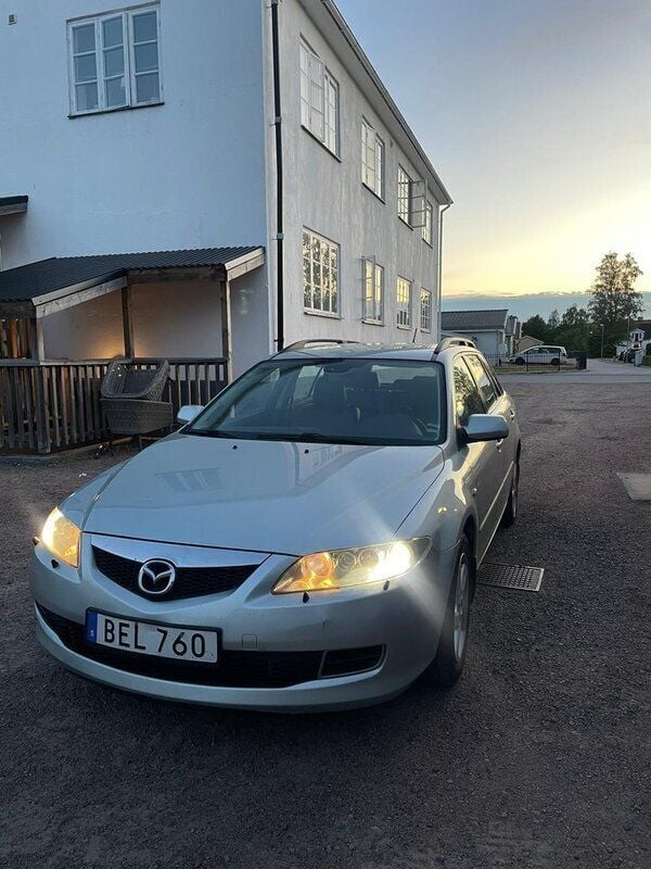 Grå Begagnad 2007 Mazda 6 Inclusive Kombi | 35 000 kr (Marknadspris) - Bild 1/4