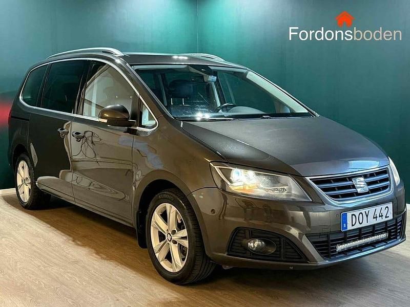 Mörkbrun Begagnad 2016 Seat Alhambra 4Drive Minibuss | 179 800 kr (Bra pris) - Bild 1/3