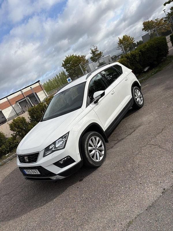 Vit Begagnad 2019 Seat Ateca Ecomotive SUV | 169 500 kr (Marknadspris) - Bild 1/4