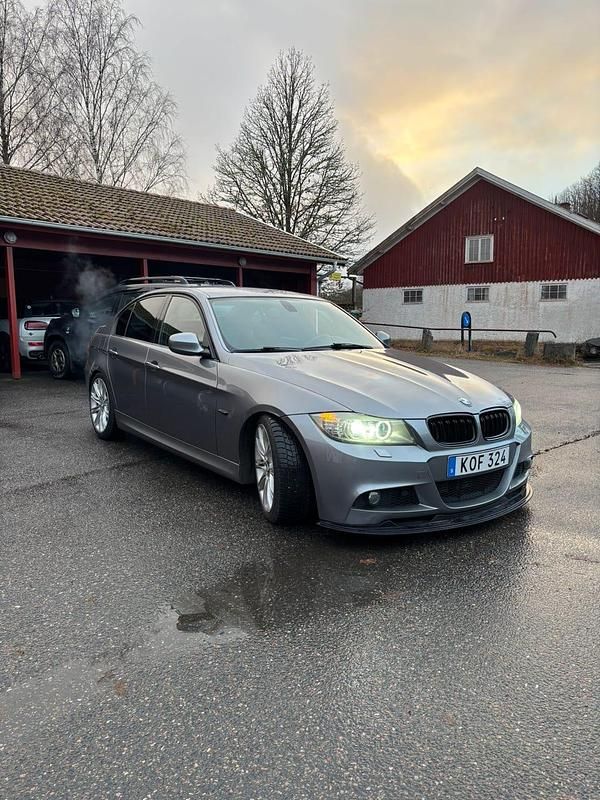 Begagnad BMW 325 M Sport 197 HK (144 kW) 2010 Sedan