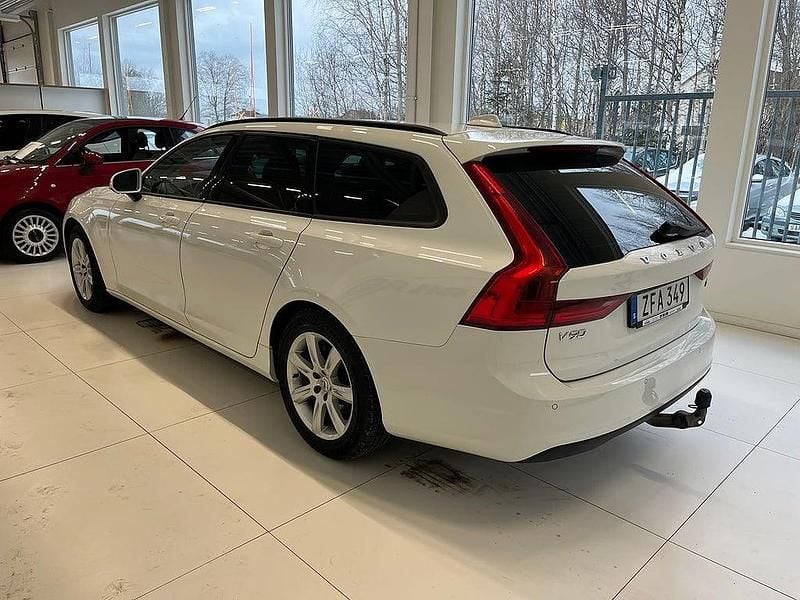 Begagnad Volvo V90 151 HK (111 kW) 2018 Vit Kombi