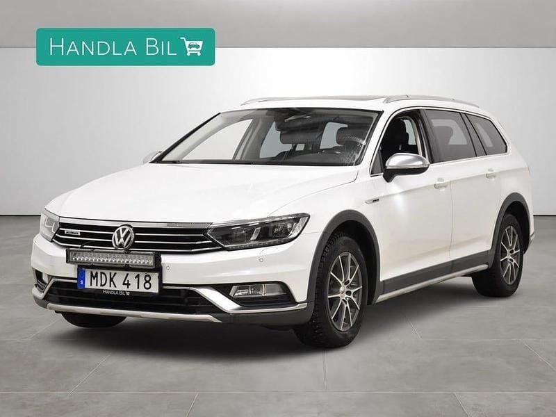 Vit Begagnad 2018 VW Passat Alltrack Kombi | 224 900 kr (Lite dyr) - Bild 1/4