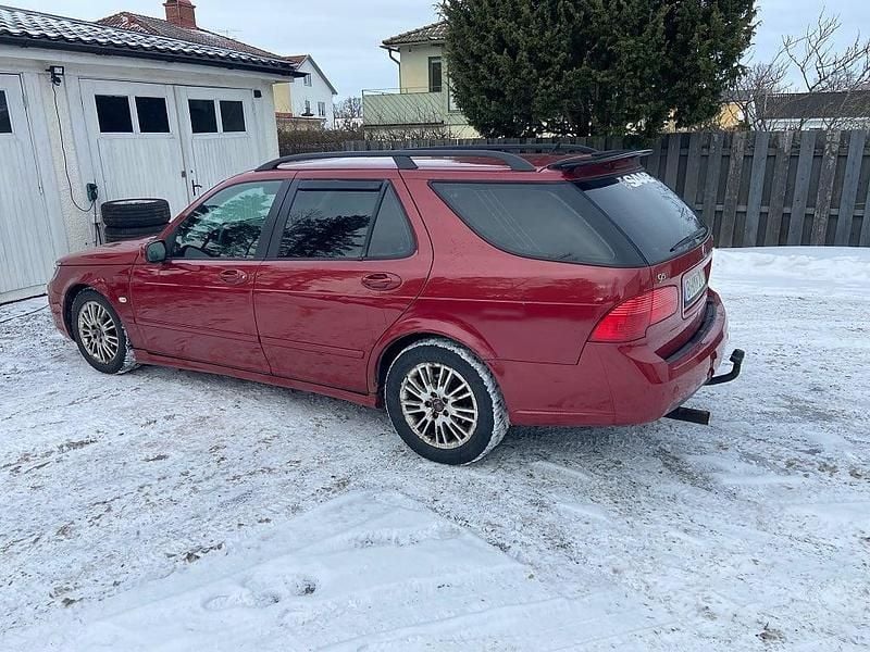 Begagnad Saab 9-5 Vector 185 HK (136 kW) 2007 Mörkröd Kombi